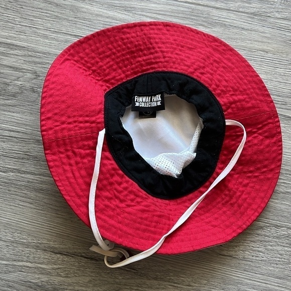 Boston Red Socks White and Red Bucket Hat - Picture 4 of 5